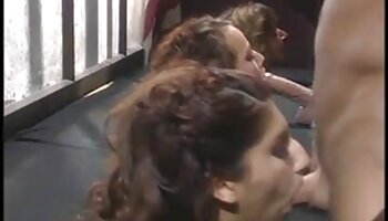 Riley Renee sbatte uno sconosciuto mamme e figlie troie italiane arrapato sul letto