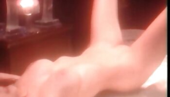Il vecchio mostra all'adolescente come si mamme maiale video fa