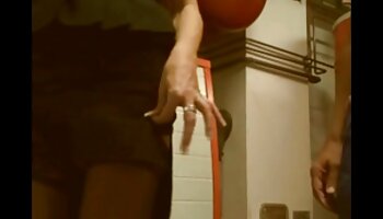 Adolescente bionda in pov cavalca film porno mamme troie